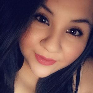 Meet your Posher, Angelica